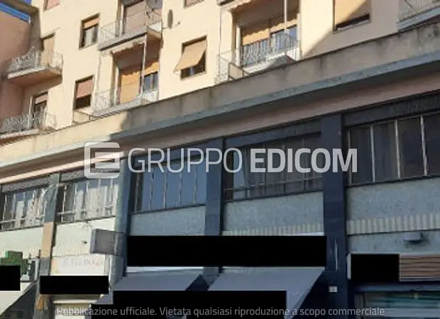 Uffici e studi privati in Via Pietro Isola, 10 - 1